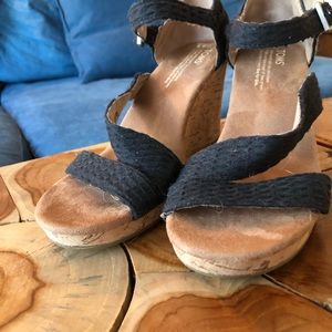 Toms Wedge